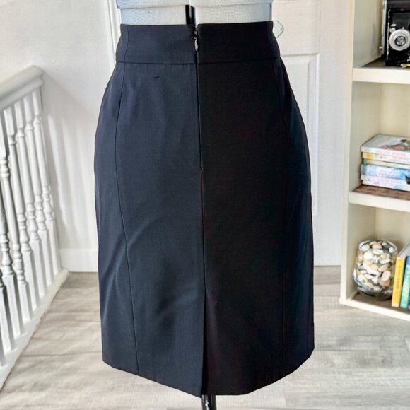 J. Crew Original Fit Black Wool Blend Pencil Skirt (size 0) - Picture 7 of 15